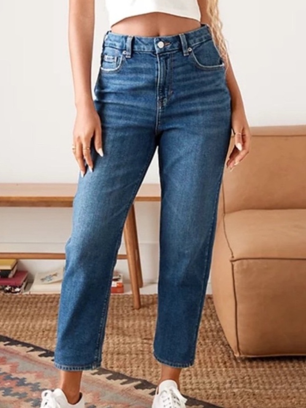 American Eagle Women 6 Blue Medium Wash Denim High Rise Stretch Curvy Mom Jean